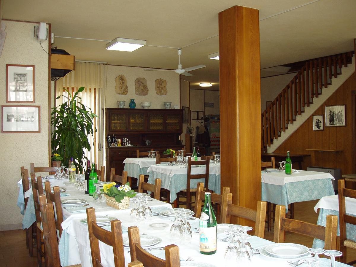 Albergo Ristorante Taverna Dalla "Lisina" Сансеполькро Екстер'єр фото
